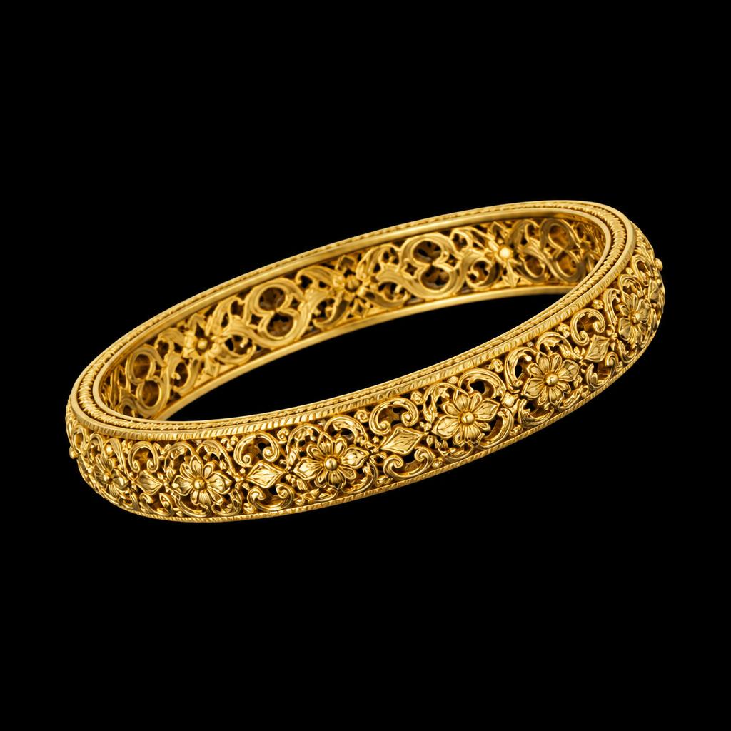 Antica Carved Bangle